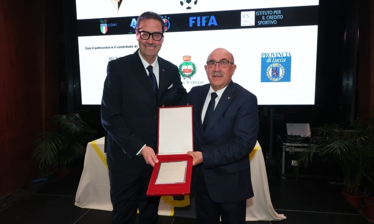 Vent’anni alla Viareggio Cup: targa celebrativa per la Rappresentativa Serie D U18