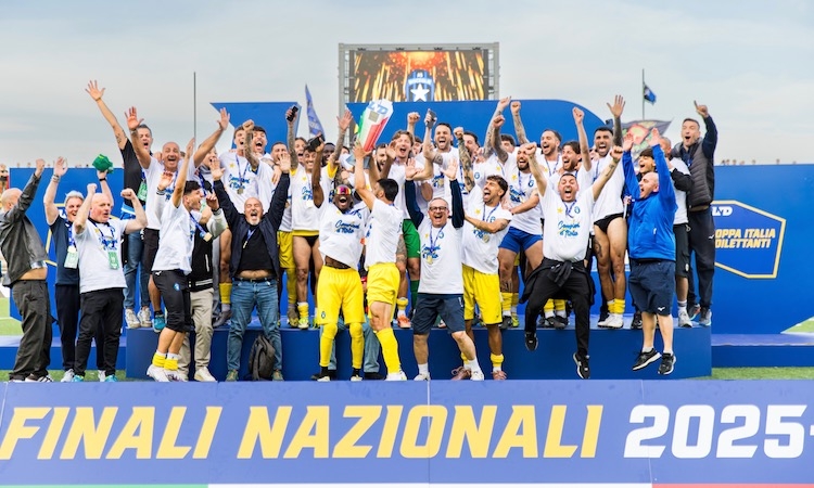 Coppa Italia Dilettanti, il Bisceglie di nuovo campione dopo 14 anni: 1-0 al Montecchio ai supplementari nella finale a Teramo