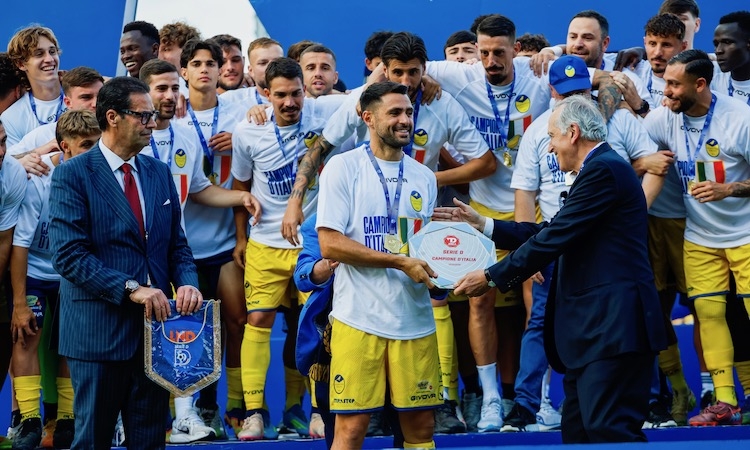 Serie D, la Scafatese è campione d’Italia: 6-0 al Vado nella finale scudetto a Teramo